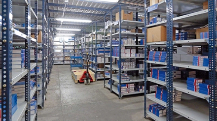 slotted-angle-shelving1